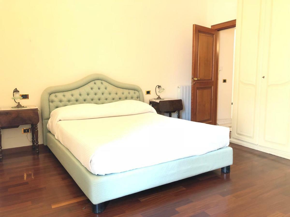 29 Via Dei Carrozzieri A Monteoliveto Napoli